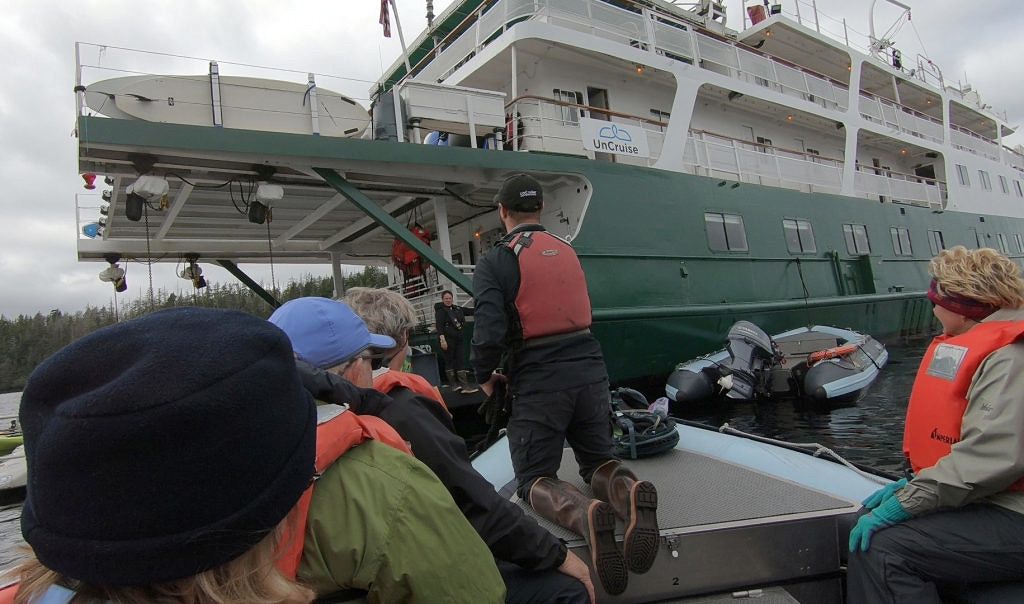 alaska-magoun islands-skiff tour-uncruise