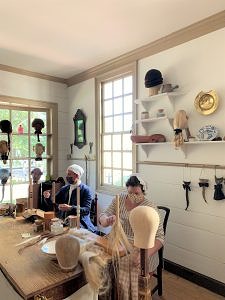 colonial williamsburg-wigmakers