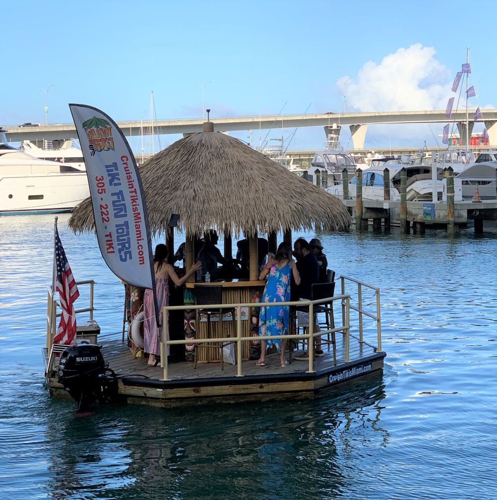 bayside marketplace-miami-tiki boat 