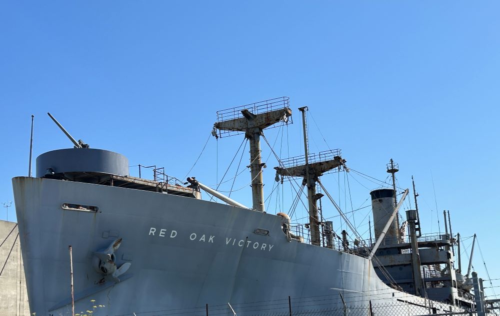 Touring the WWII SS Red Oak Victory Ship